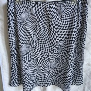 Black and white elastic waist skirt